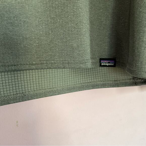 Patagonia Men’s Midweight Capilene Base Layer Crew Long Sleeve Small - Picture 3 of 9